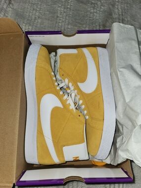 Nike SB ZOOM BLAZER MID